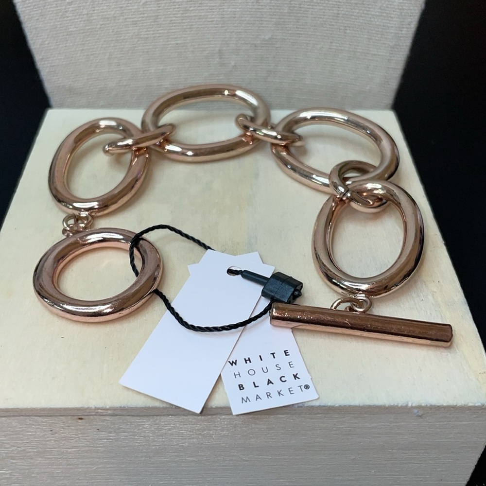 NWT White House Black Market rose gold color link toggle clasp bracelet